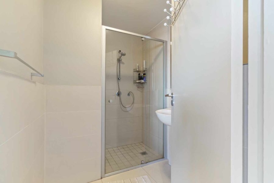 2 Bedroom Property for Sale in Sea Point Western Cape